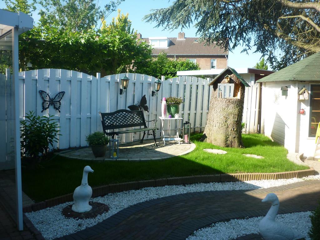 Tonnie'S Bed And Breakfast Kerkrade Esterno foto