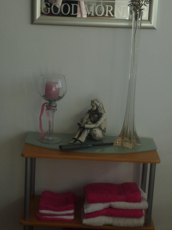 Tonnie'S Bed And Breakfast Kerkrade Esterno foto