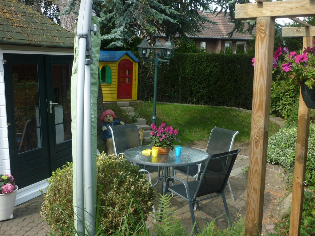 Tonnie'S Bed And Breakfast Kerkrade Esterno foto