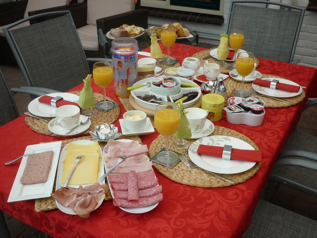Tonnie'S Bed And Breakfast Kerkrade Esterno foto